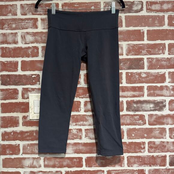 Lululemon Women’s Wunder Under Reversible Crop Leggings Black Gray Size 6 | GUC - Picture 1 of 9
